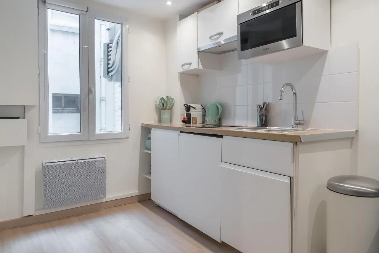 Lavie Maison Parisian Aircon Gem Paris